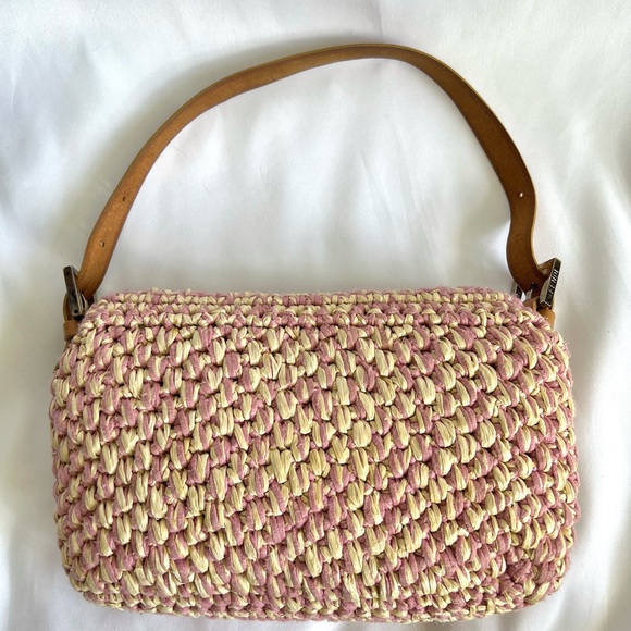 ✨SOLD✨ Vintage Fendi Pink Raffia Baguette - Picture 6 of 16